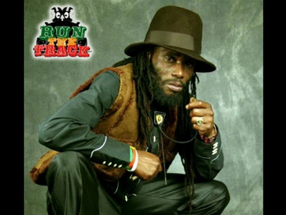 Terry Ganzie - Jingle Run The Track