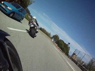 R1 Vs FZ1 chase up!