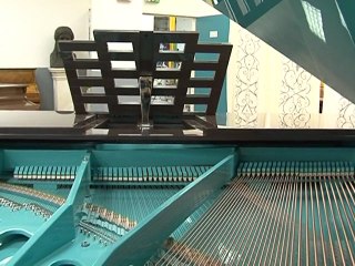 World's oldest piano-maker goes upmarket