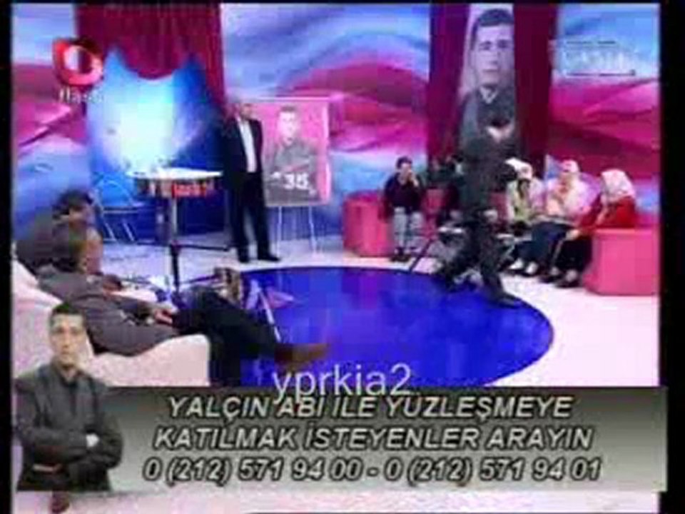 Canlı yayında yanlış numara komedisi -