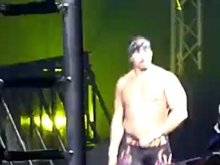 Début du show Evan Bourne vs Chavo Guerrero