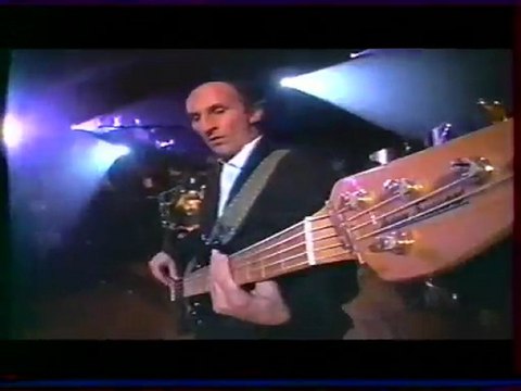 Bernard Lavilliers Stand the ghetto