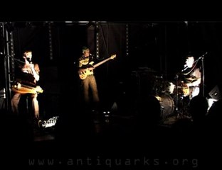 AntiQuarks - Istanbul Party - Live au Brise-Glace