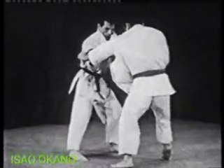 Isao Okano avec Roger Cadière notre prof de jujitsu