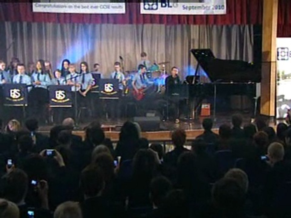 Barlow: Robbie rejoining Take That is "inevitable"