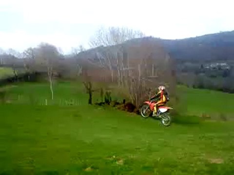 saut en honda 100 crf