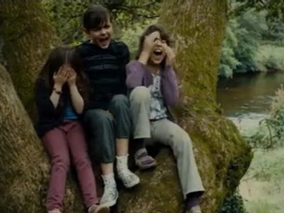 Les Mains en l'air (bande annonce)