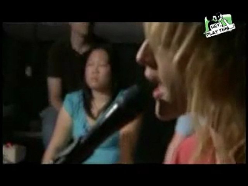 Metric HUSTLE ROSE live