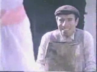 KÖYLÜ Sefil, sevdigi Kiz Cano ya ne götürür?