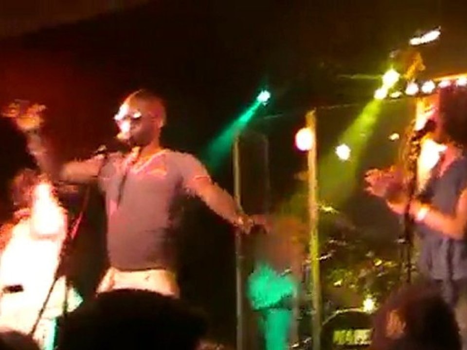 NONO MANZANZA AU GIBUS CLUB AVRIL 2010(PICOLER AVEC MODERA)