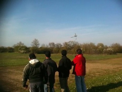 Double commande 3D: symposium hélicoptère rc club azur 49