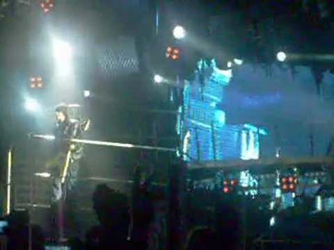 Tokio Hotel @ Paris - 14.o4.1o / Kampf Der Liebe.