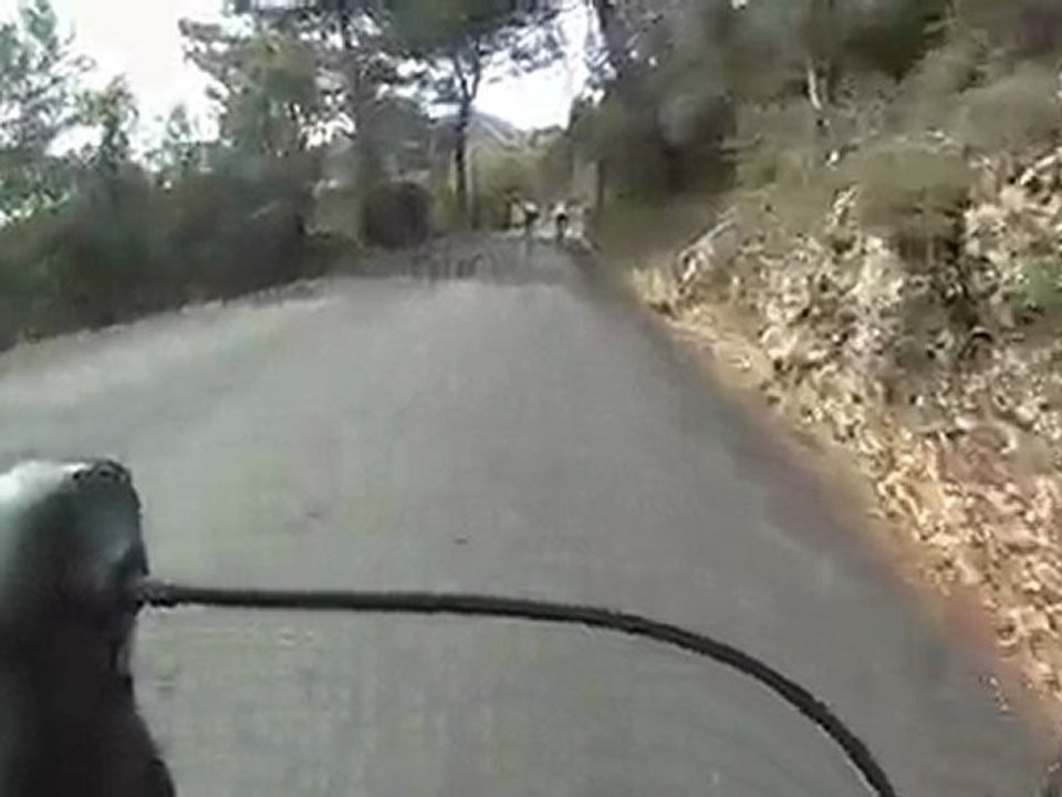 Montée de Carros village par l'Esteron