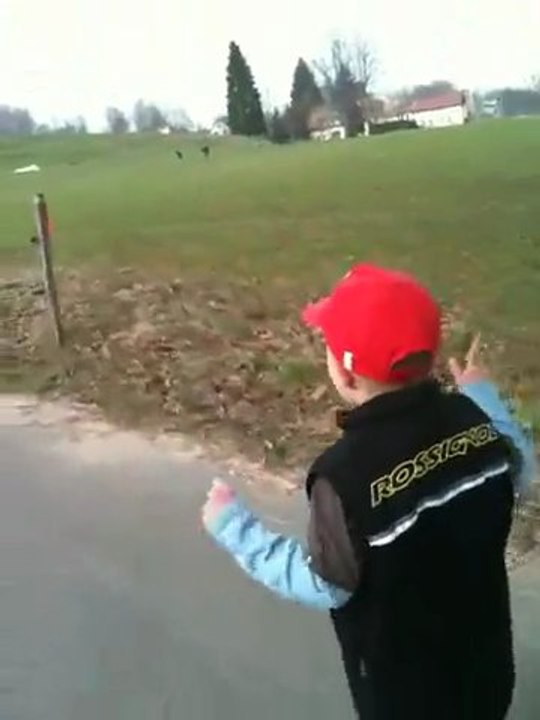 Kevin Montant En Dessus Sombaille Voir Un Entrainement De Parapente Le 17 Avril 2010