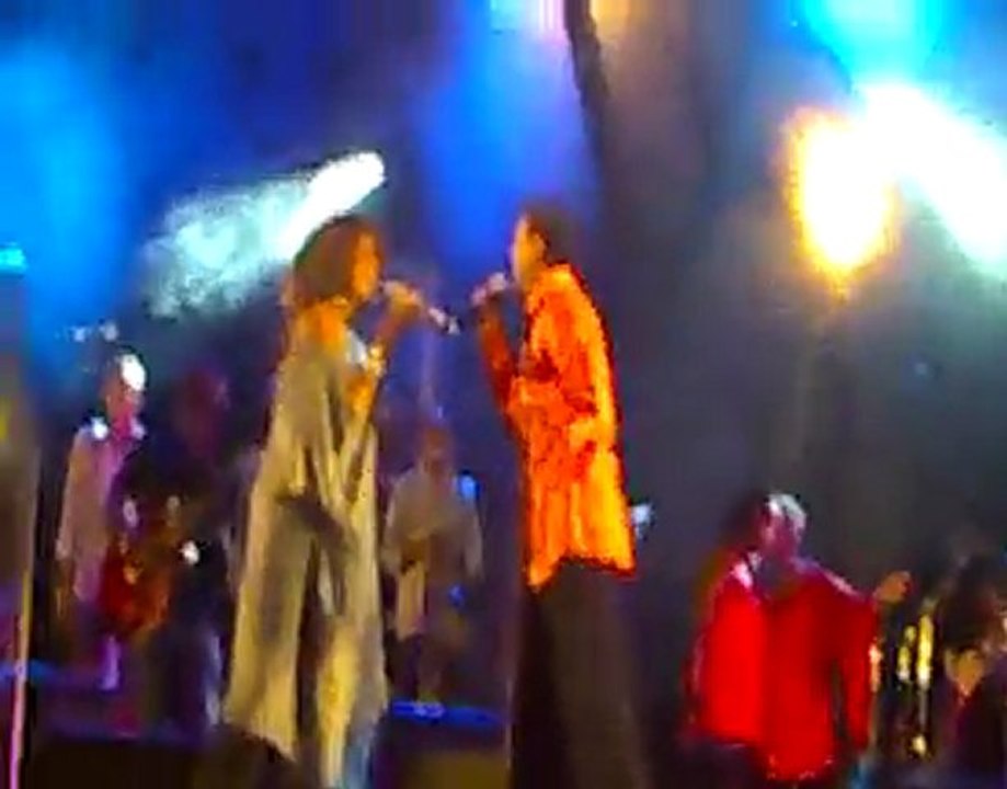 Paelle et Jocelyne Béroard pour les 30 ans de Kassav