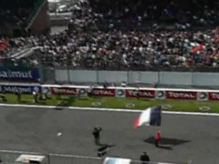 100 000 personnes chantent La Marseillaise !