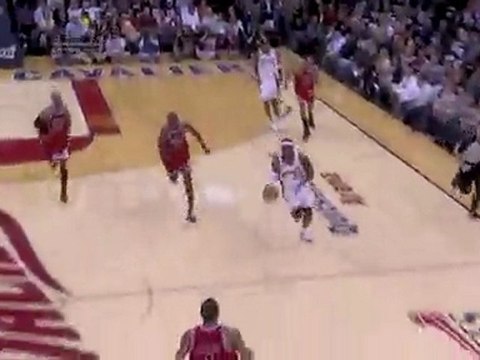Shaquille O'Neal takes the pass, gets fouled and finishes wi
