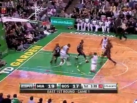 Rajon Rondo dishes to Tony Allen for the slam down the lane.