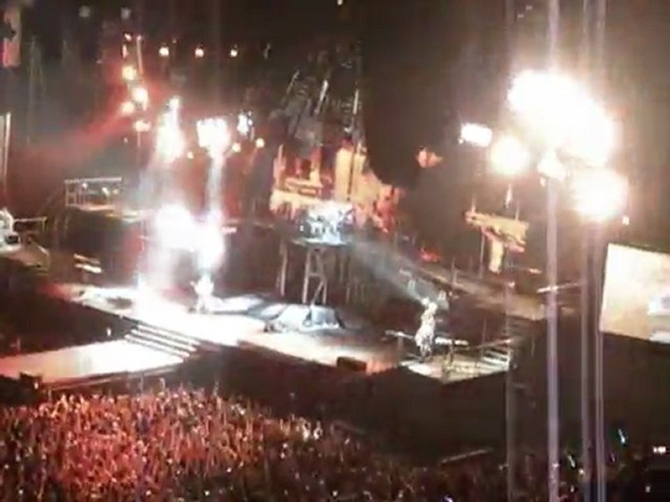 TOKIO HOTEL "Hey Du" à Bercy mercredi 14 avril 2010