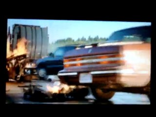 Destination Finale 2 Carambolage sur la route