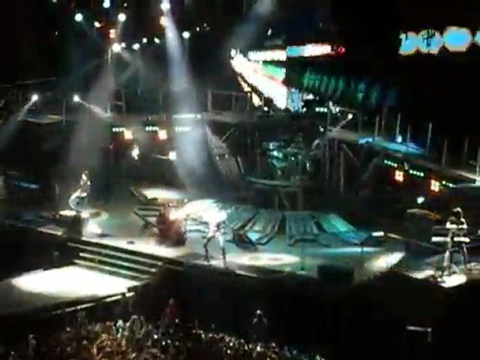 TOKIO HOTEL "Dogs Unleashed" à Bercy le 14 avril 2010