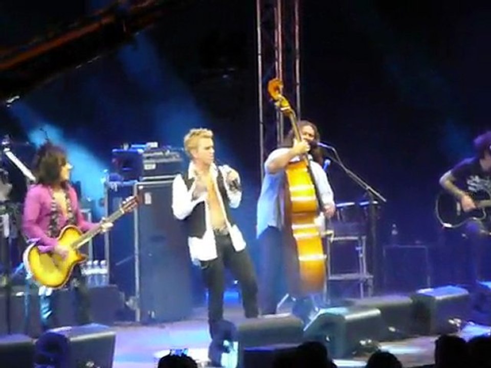 [Videoclip] 3 - Billy Idol @ Zermatt Unplugged 2010