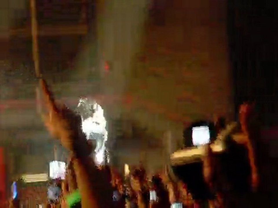 Tokio Hotel Genève 03.04.10 Hey you