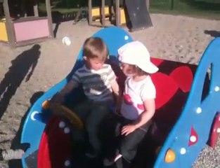 Zoé Se Ballade En Voiture Avec Ses Potes