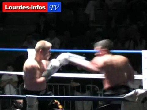 Mikael Lopes contre Christophe Dufaux Full Boxing à Lourdes