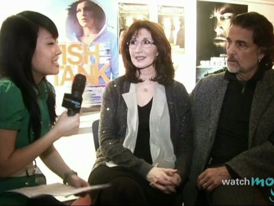 Interview with Chris Sarandon and Joanna Gleason