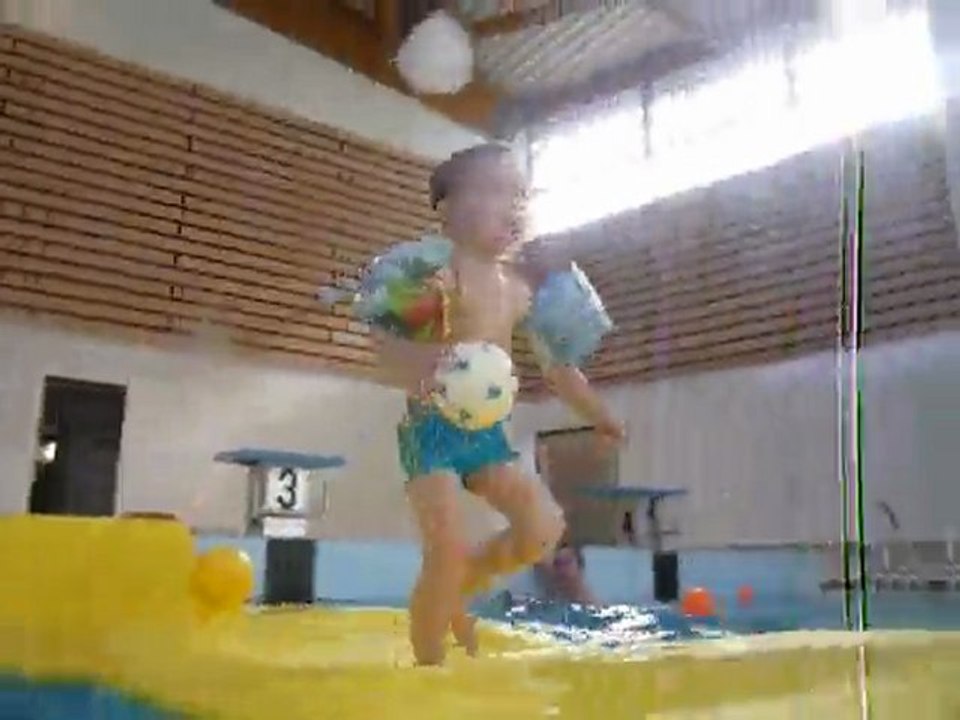 coco marche sur l'eau