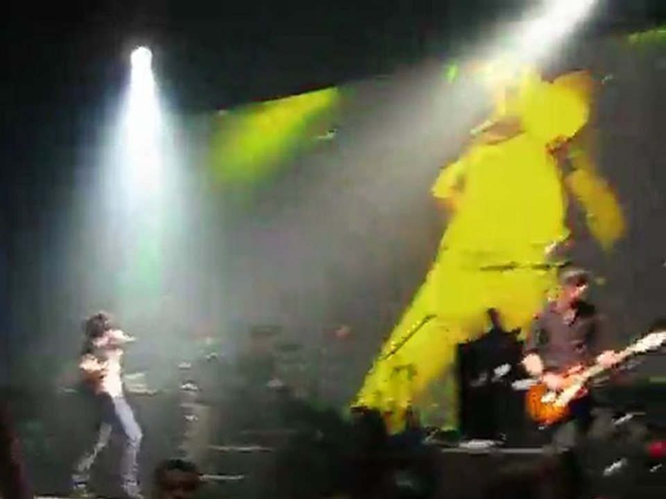 Adora, Indochine, à Lyon le 17/04/2010