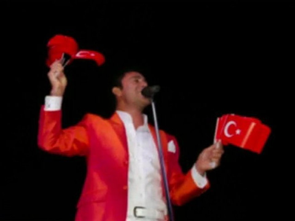 İzzet Yıldızhan - Güldür Yüzümü