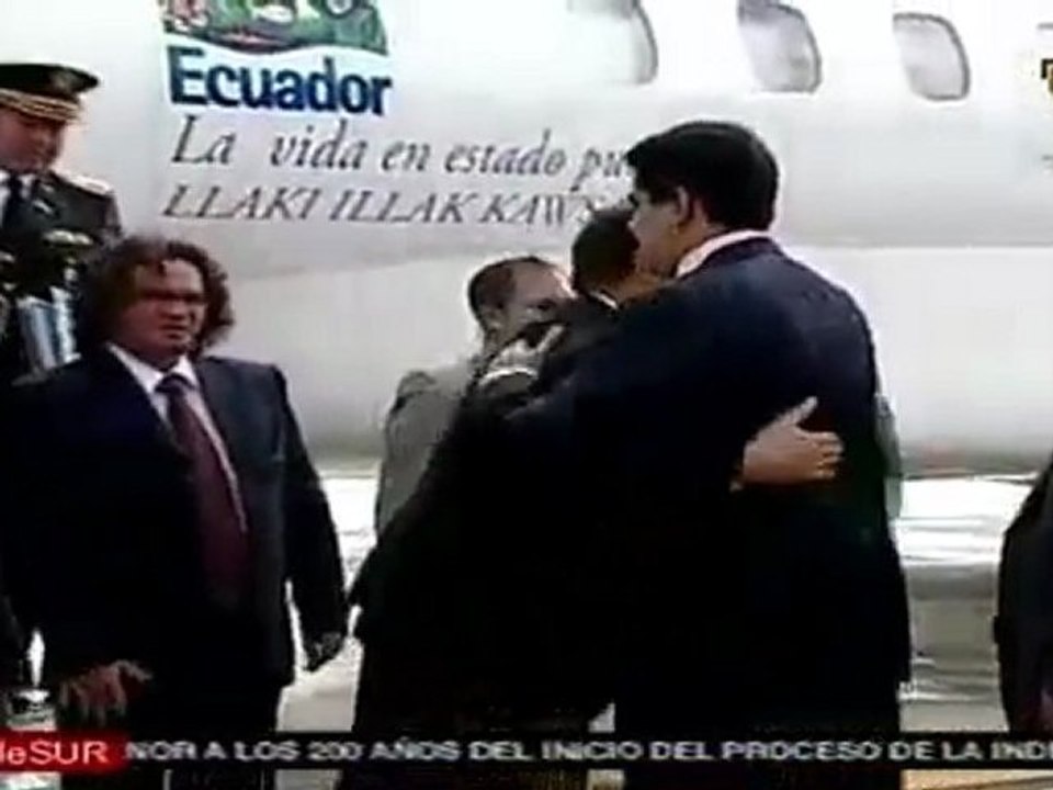 Correa llegó a Venezuela para festejos del bicentenario