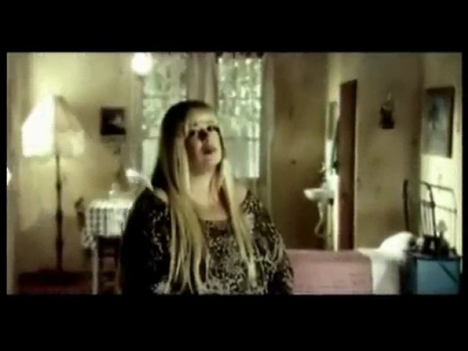 Zerrin Özer - DEGMEN BENIM GAMLI YASLI GÖNLÜME 2010