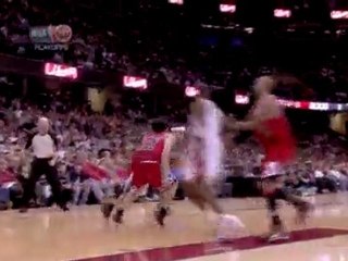 Delonte West makes a nice spin move to get to the hoop.PlayO