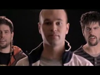 Forlán, Kun Agüero, Iniesta y Sergio Ramos cantan por Haití