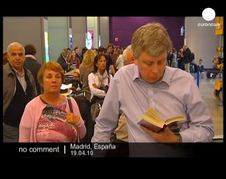 Stranded passengers camp out at airports