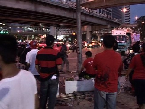 Thai troops protect Bangkok financial hub