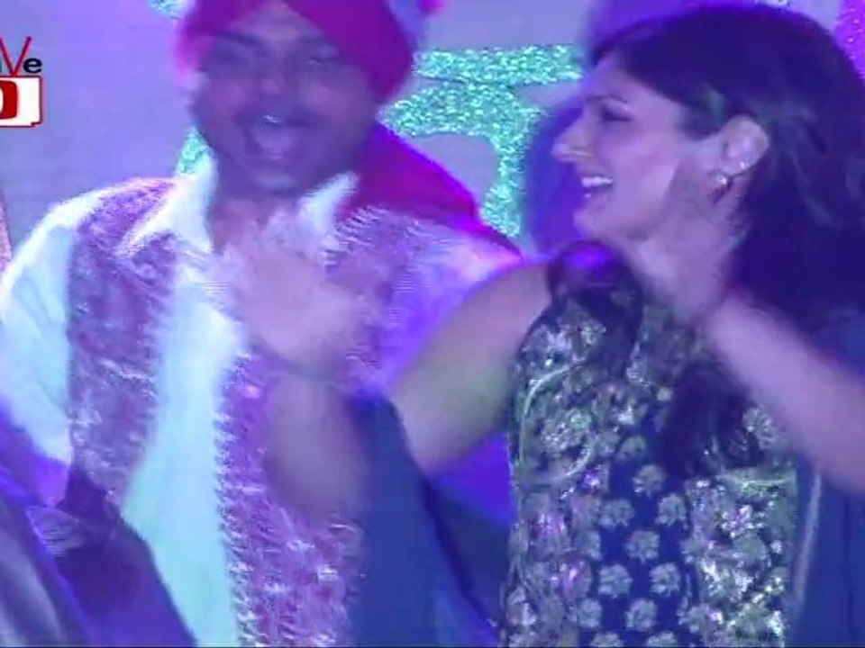 Mahima NIP-SLIP!