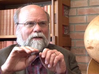 Flight pathways will be 'hard to manage': vulcanologist