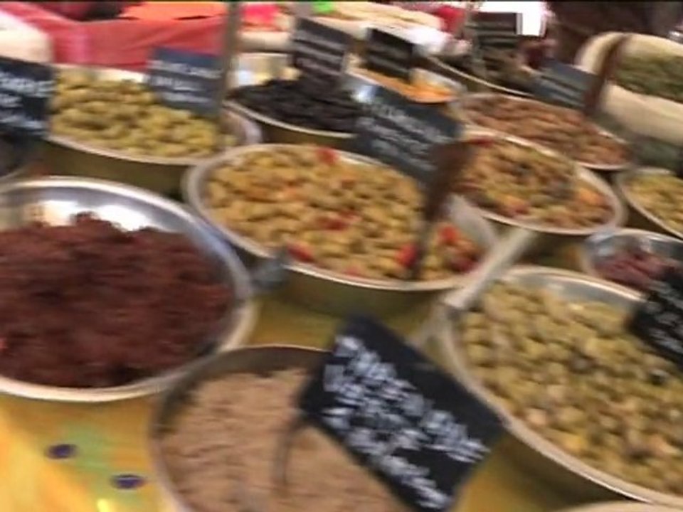 Le marché d'Aubagne : riche et provençal