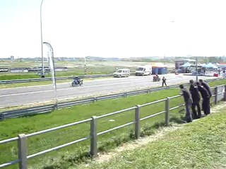 hayabusa VS gros cube bleus