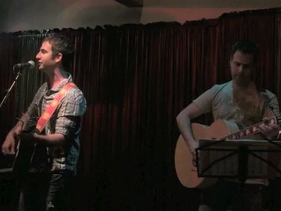 Breaking Into Love - Eric Lumiere LIVE@Room5_4610