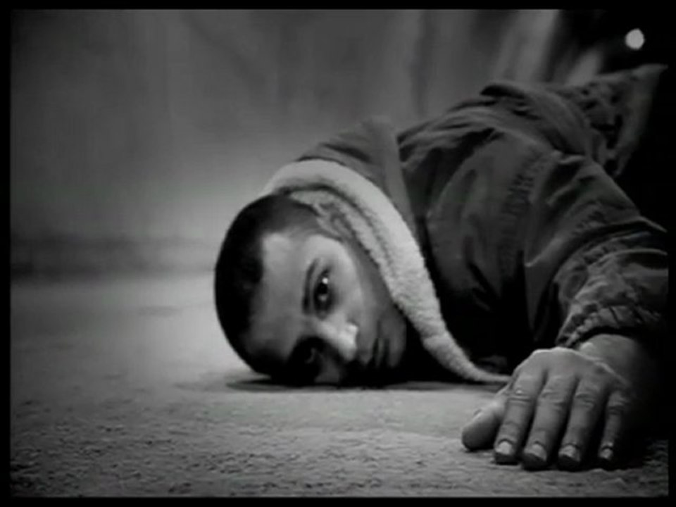 Yalnızım (Doğuş)