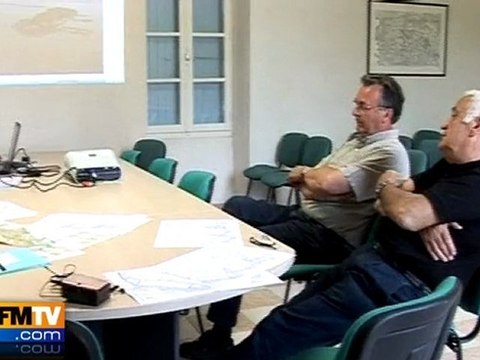 Le plan digues sur la table