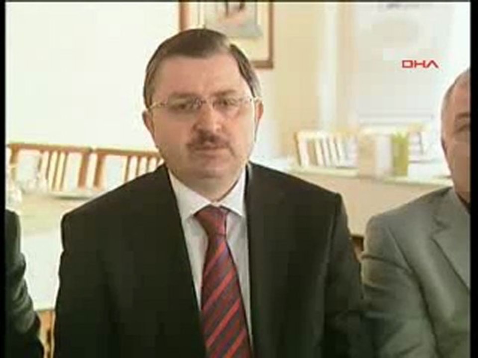 Bakana yumruk atan saldırgan öğretmenlerin yüzünü kızarttı