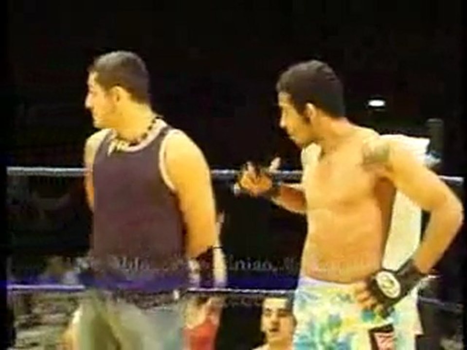 José Aldo vs Micky Young - FX3: Battle of Britain