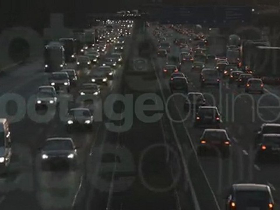 Stock Footage Freeway Evening - Footage-Online.de