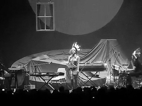 guerre des sexes - Premiere partie Concert 26 avril - MIKA